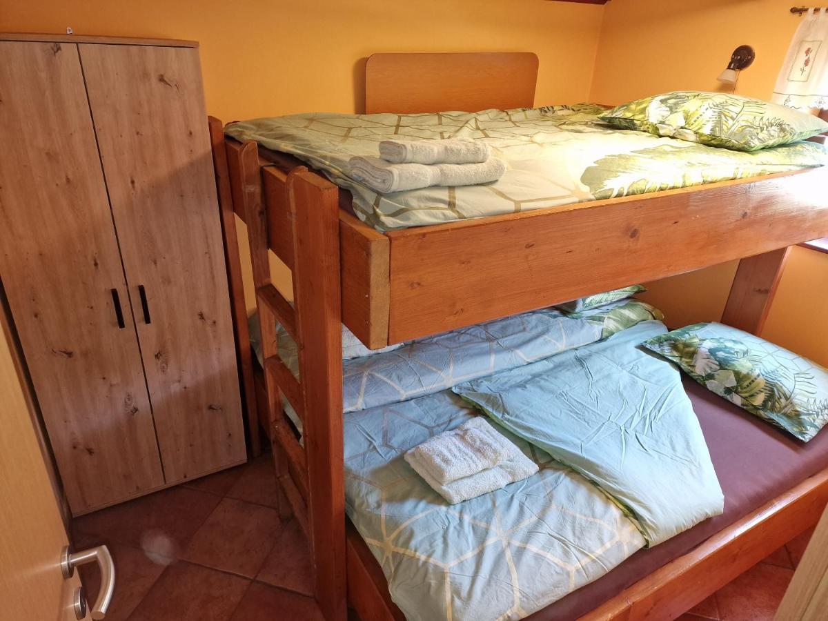 Apartments Relax Jezerca Церкле на Горенскем Екстериор снимка