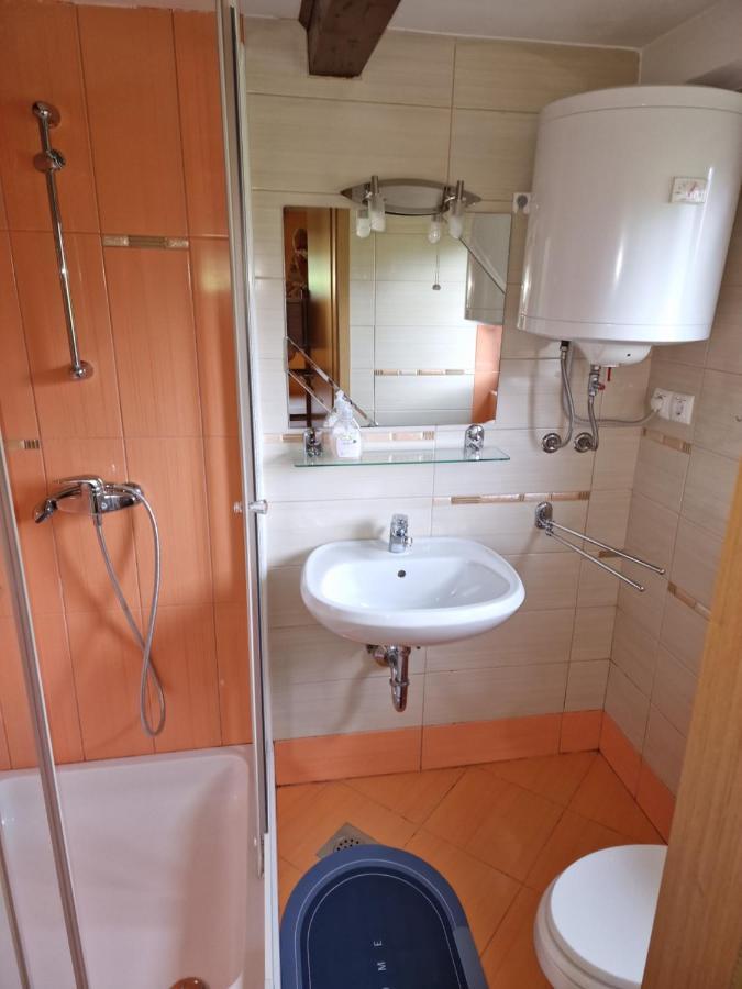 Apartments Relax Jezerca Церкле на Горенскем Екстериор снимка